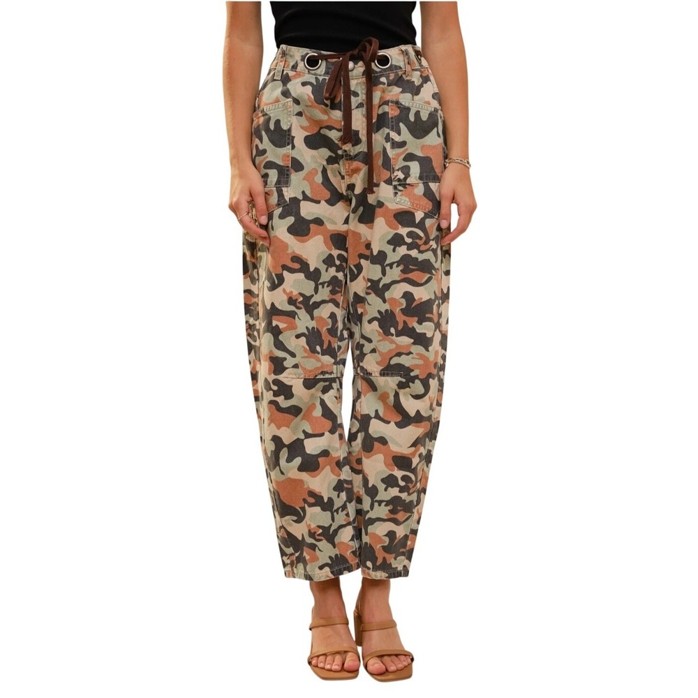 Blue B. Collection Camo Cargo Barrel Leg Pants Womens Medium‎ Grommet Utility